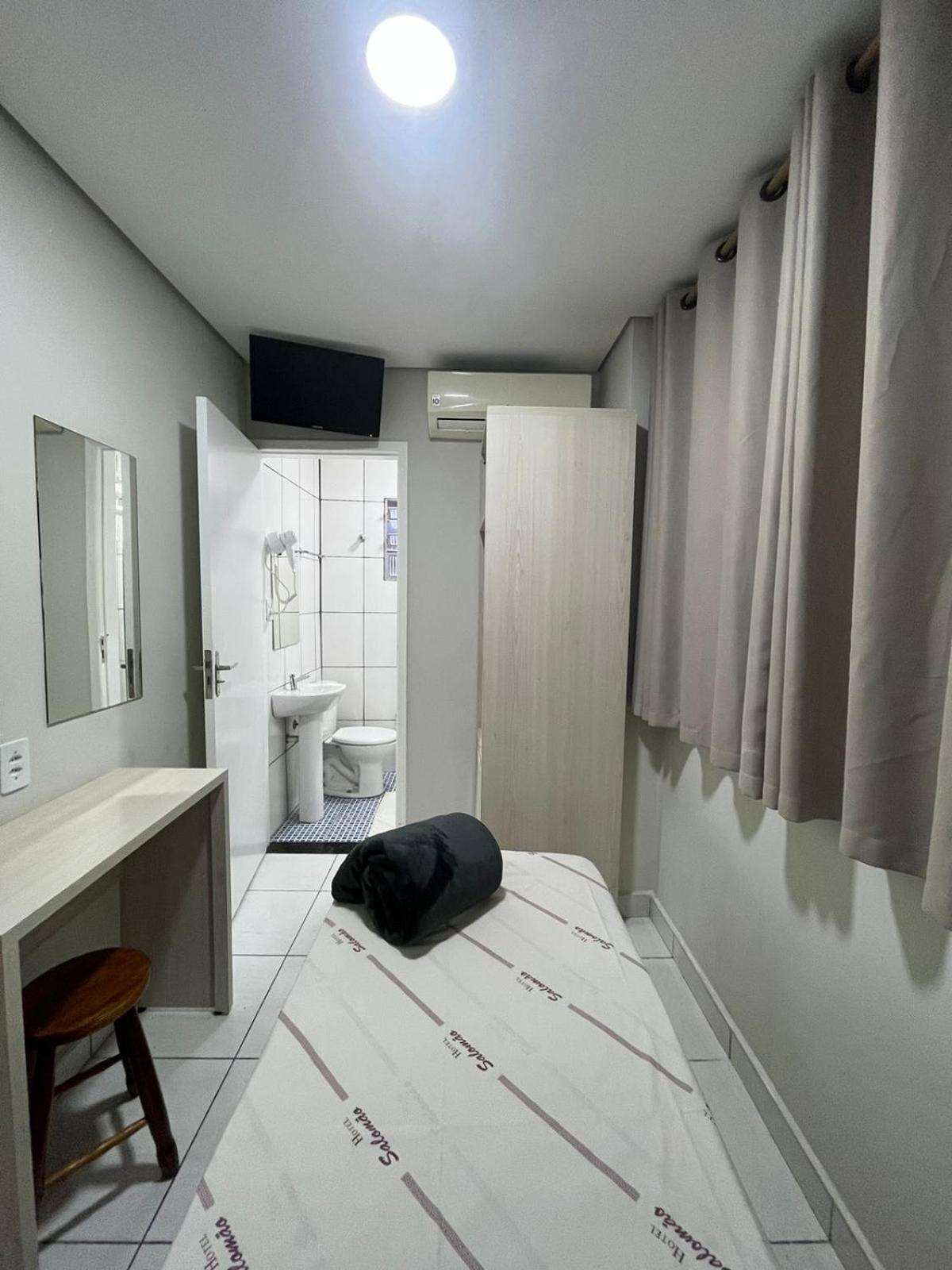 Hotel Salomao - Proximo A 25 De Marco, Bom Retiro, Bras E Rua Santa Efigenia, A 2 Minutos Do Mirante Sampa Sky E Pista De Skate Anhangabau São Paulo Exterior foto