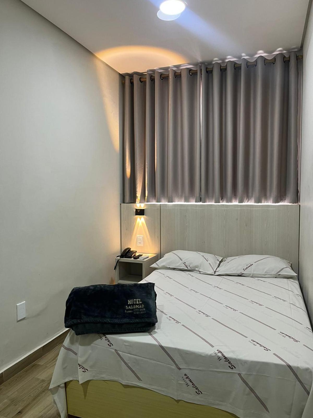 Hotel Salomao - Proximo A 25 De Marco, Bom Retiro, Bras E Rua Santa Efigenia, A 2 Minutos Do Mirante Sampa Sky E Pista De Skate Anhangabau São Paulo Exterior foto