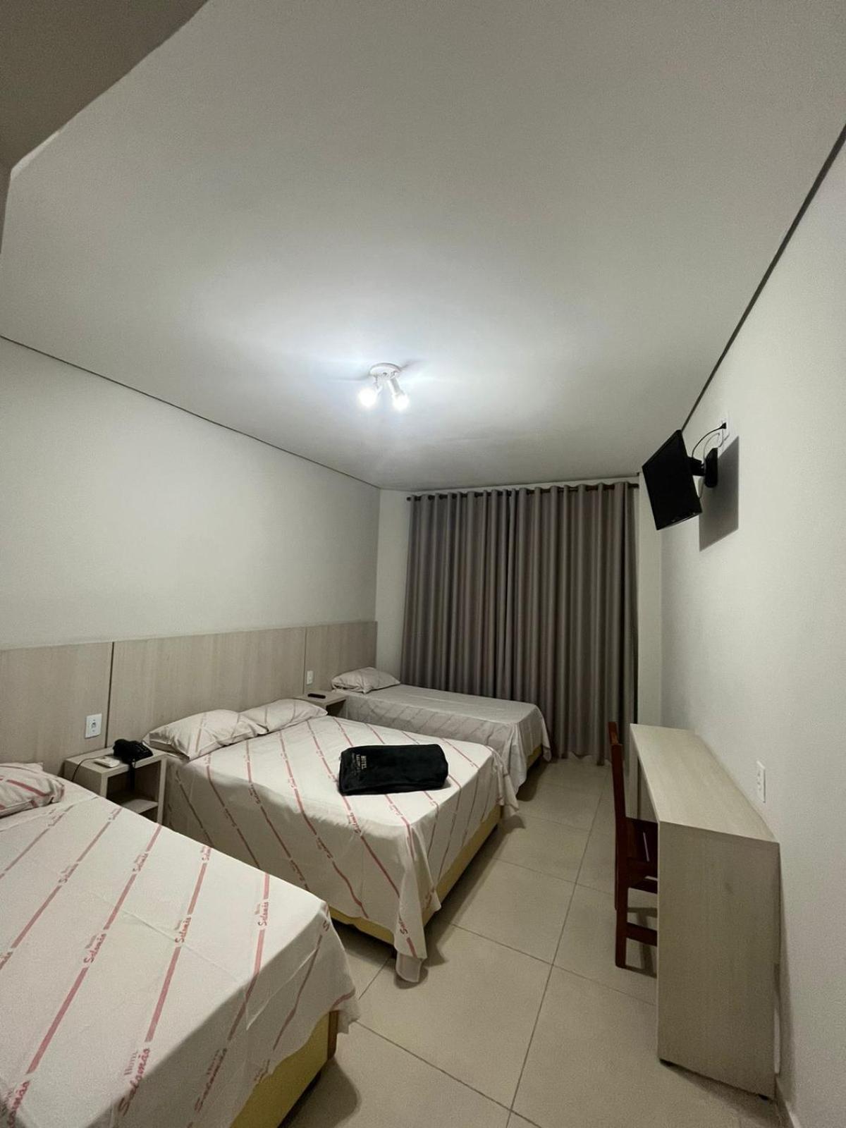 Hotel Salomao - Proximo A 25 De Marco, Bom Retiro, Bras E Rua Santa Efigenia, A 2 Minutos Do Mirante Sampa Sky E Pista De Skate Anhangabau São Paulo Exterior foto